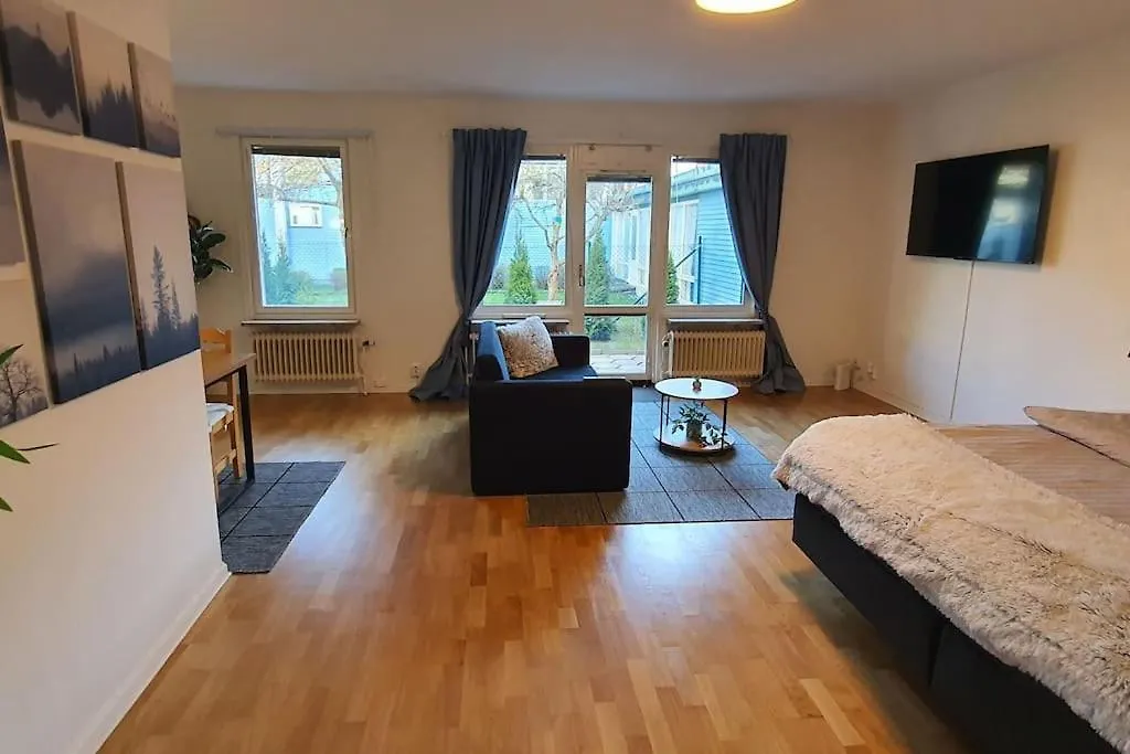 Apartment With Garden Near Metro! Stockholm Sweden