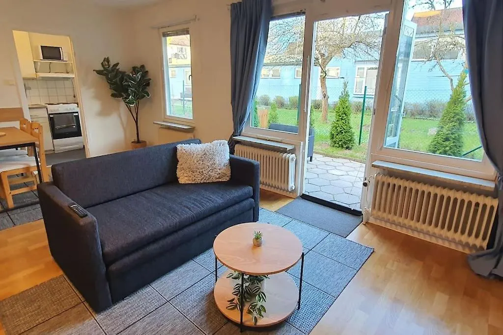 Apartment With Garden Near Metro! Stockholm